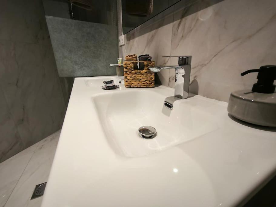 Floral Home 2 - 1St Floor Apt With Private Parking! Athen Exterior foto